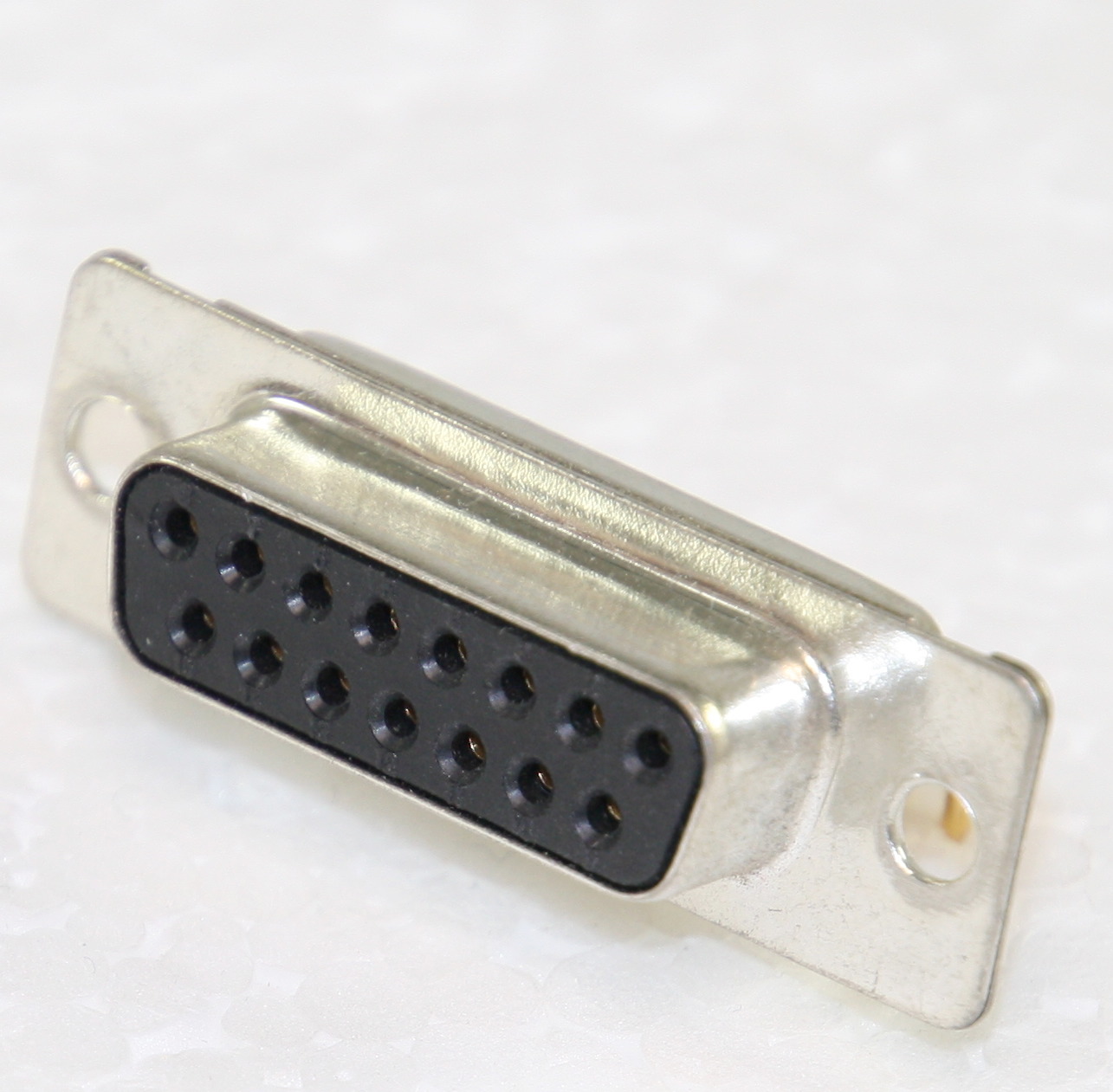 Sub d socket. 2761509 шинный штекер d-sub subcon 9/m-sh. вилка 15 pin. ds1036.