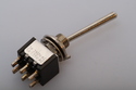WT22-22 Toggle Switch 2-pol ON/OFF/ON   22mm arm.