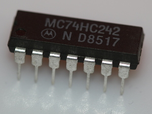 74HC242 Quad bus transceiver with Inverted three-state out DIP-14