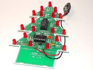 SK1175-SAMLET Færdigsamlet Juletræ med løbelys Færdigsamlet Juletræ med 19 røde lysdioder til 9 volt