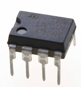 LM211N Voltage comparator DIP-8