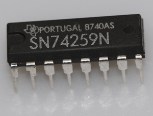 74259N 8-bit addressable latch DIP-16