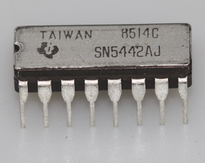 SN5442AJ BCD-to-One-of-Ten Decoder DIP-16