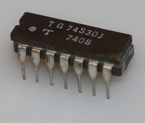 74S30 8-input NAND gate DIP-14