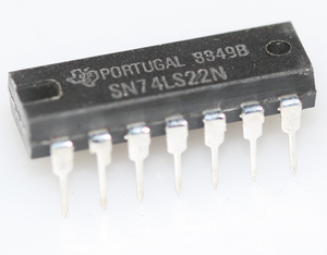 74LS22 Dual 4-input NAND gate with open collector out DIP-14