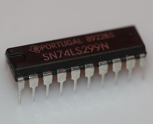 74LS299 8-bit bidirectional universal shift/storage DIP-20