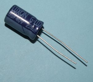 CS0220/40-P5-10X17 El-Capacitor 220µF/40V-P5-10X17