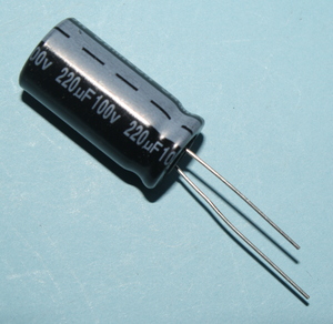 CS0220/100-P5  El-Capacitor 220µF/100V-P5-13X25