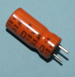 CS0033/10-P2,5 El-Capacitor 33µF/10V-P2,5-6,3X14