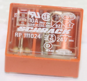 RP111024 1 x skifte relæ 24VDC 8A