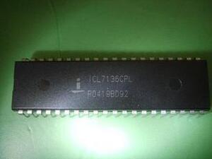 ICL7136 3 1/2 Digit A/D Converter DIP-40