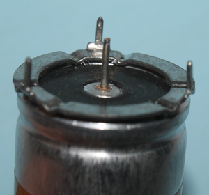 CSHT4700/16V-P12,5 El-Capacitor 4700uF/16V-P12,5-25x40-4.Ben