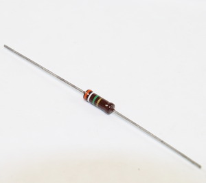 SK4-03M9J Resistor 0,5W 5% 3M9