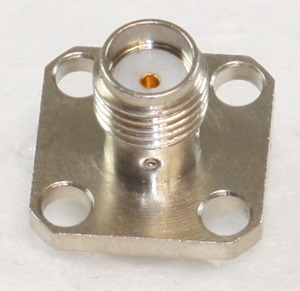 SMA-KFDS-BRUGT SMA-Female 4-Hole Flange - Panel Mount Coaxial Connector (Brugte)
