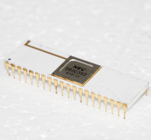 D80C35D CHMOS SINGLE-CHIP 8-BIT MICROCONTROLLER DIL40