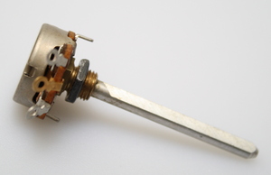 P16MLK022-M Potentiometer 18/4(3) Mono Lin 22K metalaksel 4/3mm.