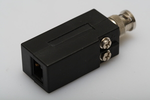 M-BAL-8M-CP Passiv RJ45 Balun, pr. STK!