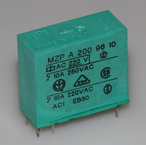 MZPA2009610 Relæ 2 x slutte 220VAC (176-242V) 10A 20000R