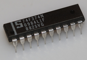 74F374N Octal register with three-state outputs DIP-20