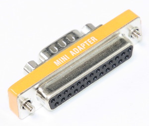 PB-004-D  Mini adapter/serial DB9m-DB25f