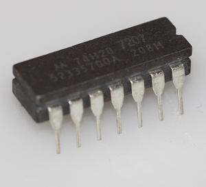 74H20 Dual 4-input NAND gate DIP-14