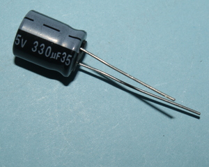 CS0330/35-P5-10X13 El-Capacitor 330µF/35V-P5-10X13