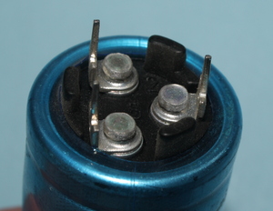 CS0220/200-25X45 El-Capacitor 220µF/200V-3Ben-25X45