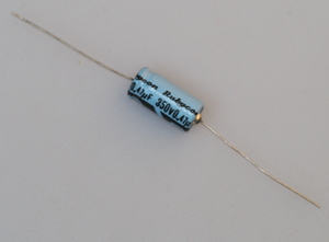 CAX0000,47/350 El-Capacitor 0,47µF/350V-8x17mm