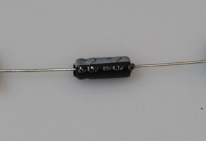 CAX00004,7/63-6,3X12,5 El-Capacitor 4,7µF/63V-6,3X12,5mm 4,7µF/63V