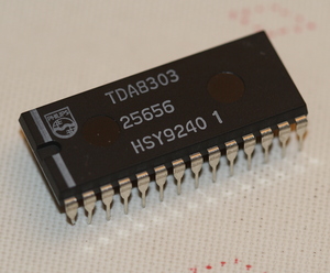 TDA8303 Small signal IC for black/white TV DIP-28