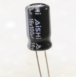 CSHT0100/16V-P2,5 El-Capacitor 100µF/16V-6,3x11-P2,5