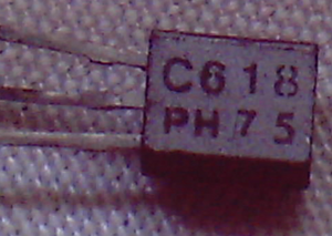 2SC618 SI-N 25V 0,02A 0,15W 300MHZ TO-92