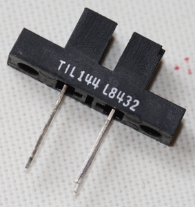TIL144 Photointerr. Slot 2,5mm PCB-Mt