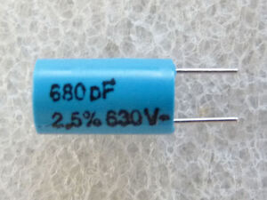 KP-3300PF KP Capacitor 3300pF 160V 2,5% P5